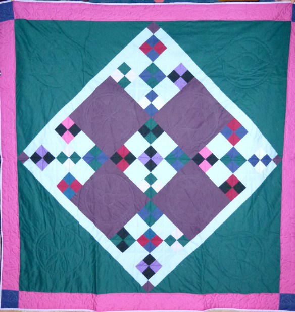 Amish design quilt