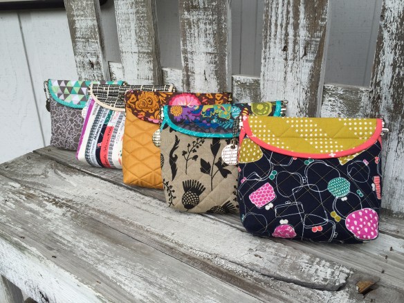 Roxie bags made by Lara for her Quilt Adventure class